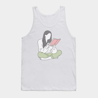 women studying illustration art Tank Top